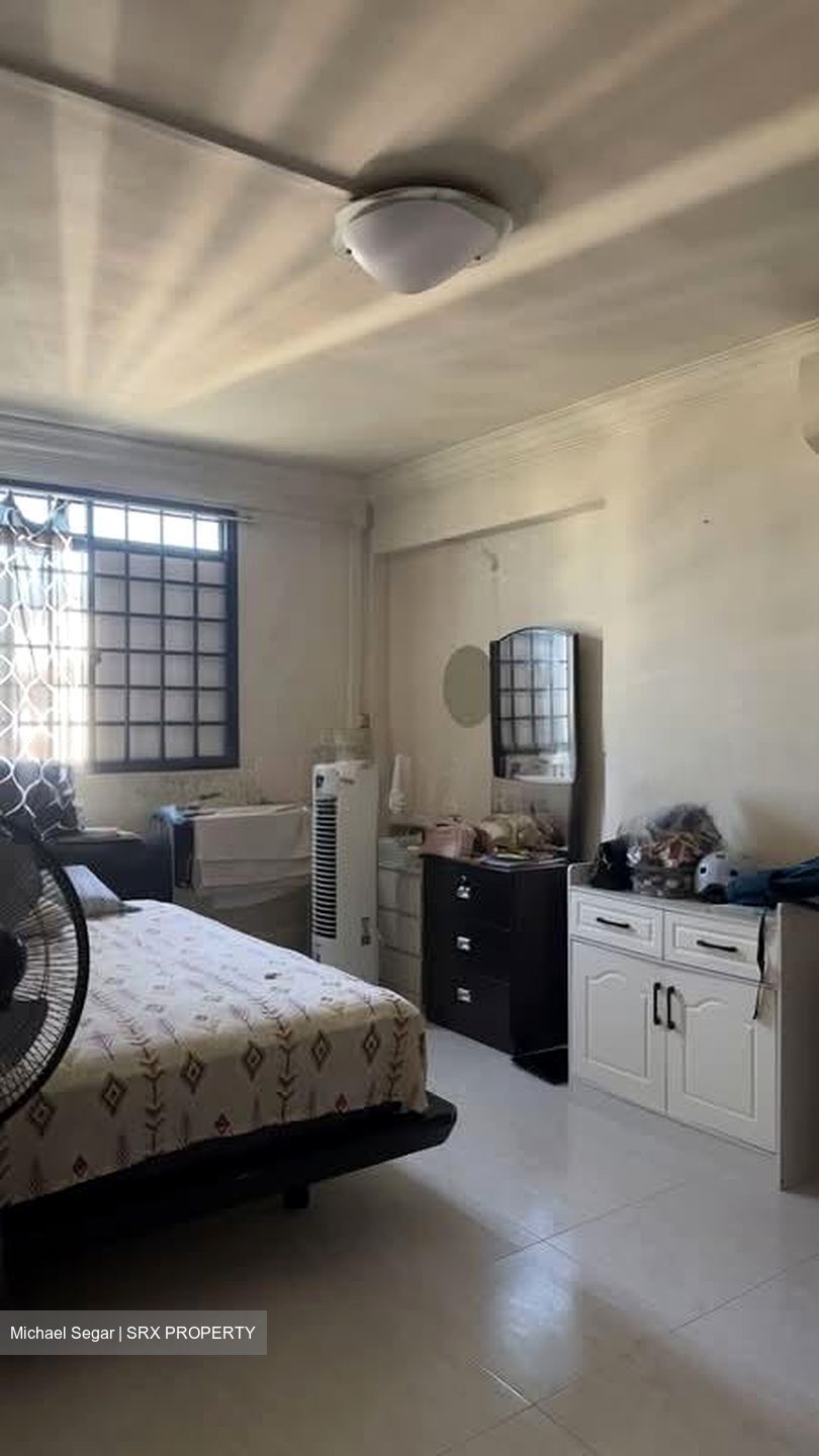 Blk 101 Crescent View (Queenstown), HDB 3 Rooms #576091331